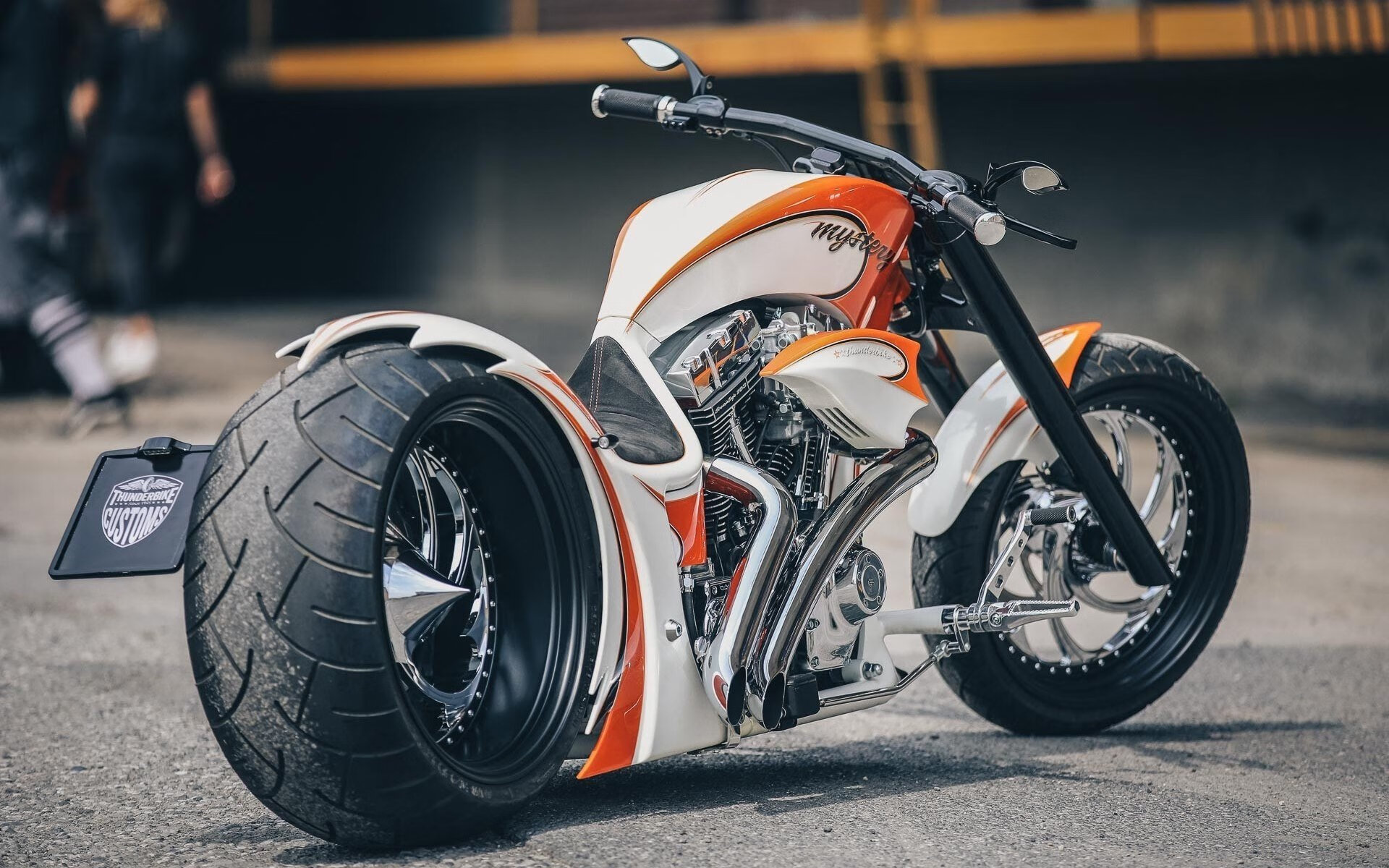 东方利刃出鞘，三笘薰的孤星时刻，照亮阿拉伯足球的暗面交锋