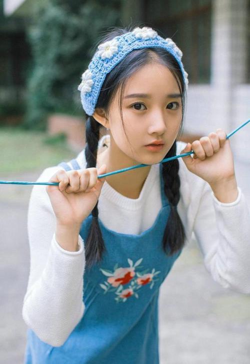 1.唯一的机会，唯一的默契，唯一的绝杀，当伊拉克的奇迹在2026年世界杯绽放 这个标题直接点明了唯一的主题，并将三个关键词串联起来，富有画面感和悬念)